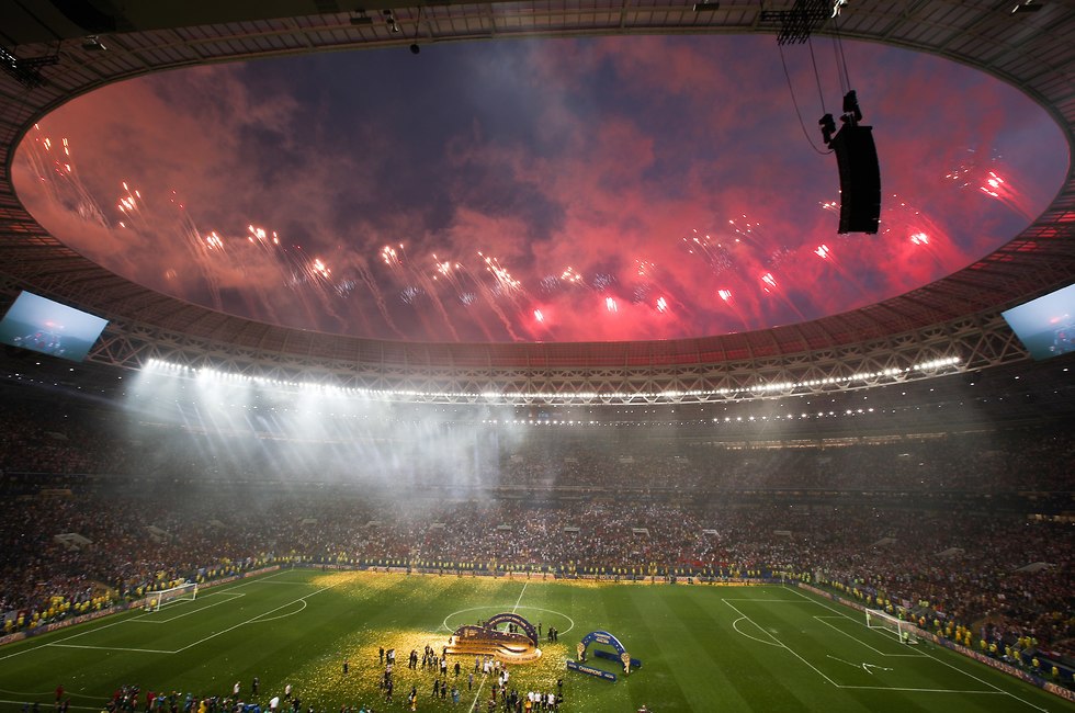 טקס הנפת גביע העולם במבט מלמעלה (צילום: MCT)