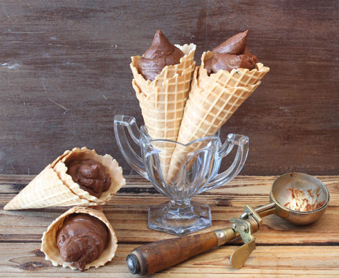 גלידת שוקולד ביתית מהירת הכנה (צילום: אסנת לסטר)