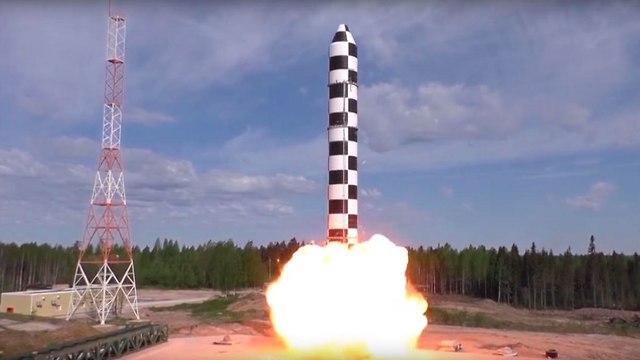 שיגור טיל בליסטי ברוסיה (צילום: EPA)