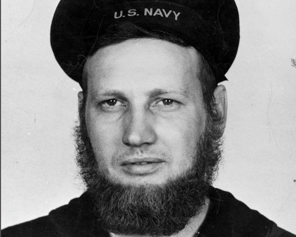 חייל אמריקני בחיל הים ב-1942 (צילום: AP)