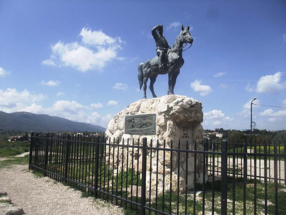 Памятник Александру Зайду в Бейт-Шеарим