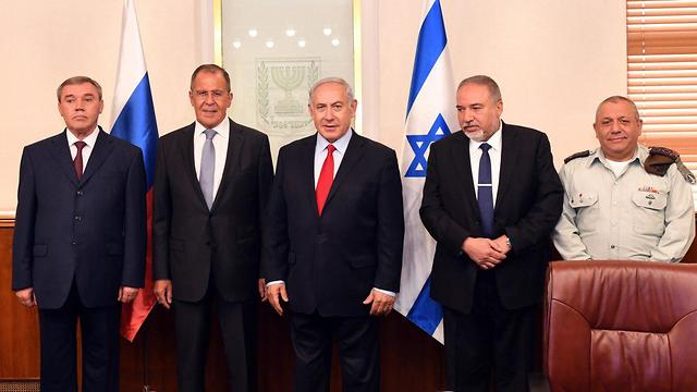 Перед началом израильско-российских переговоров. Фото: Хаим Цах/ЛААМ (Photo: Haim Zach/GPO)