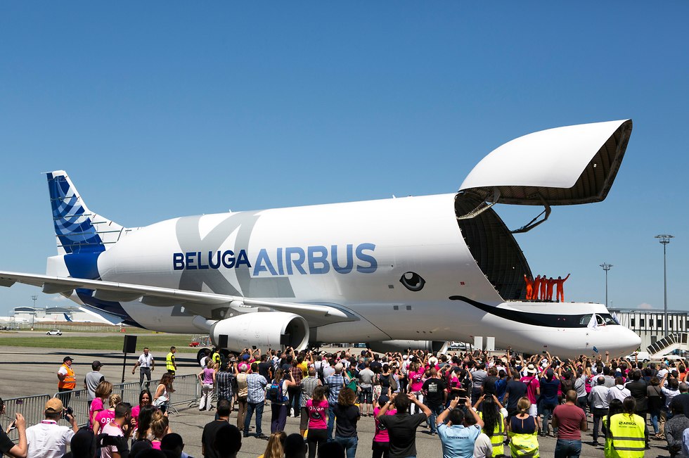 מטוס איירבוס BelugaXL (צילום: AP)