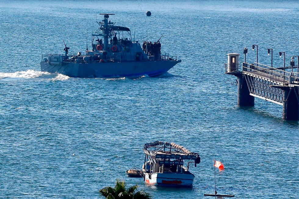 משט ישראל עזה חיל ה ים השתלטות ספינה אל עוודה (צילום: AFP)
