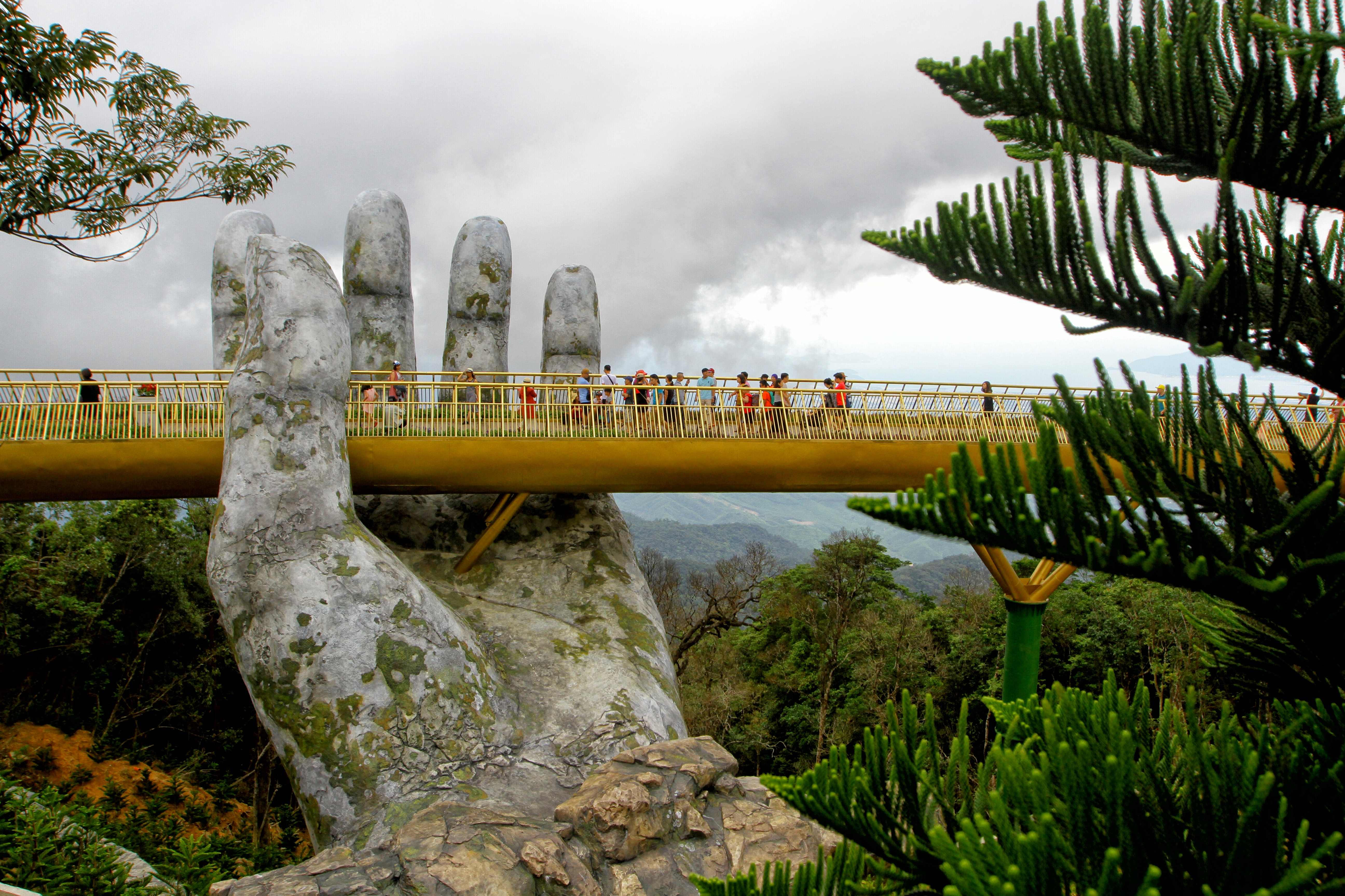 גשר הזהב וייטנאם (צילום: AFP)