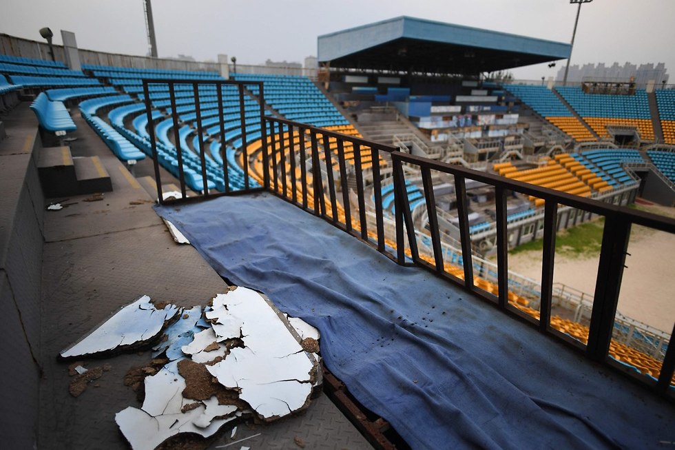 עשור לאולימפיאדת בייג'ינג אצטדיון כדורעף חופים ב סין (צילום: AFP)