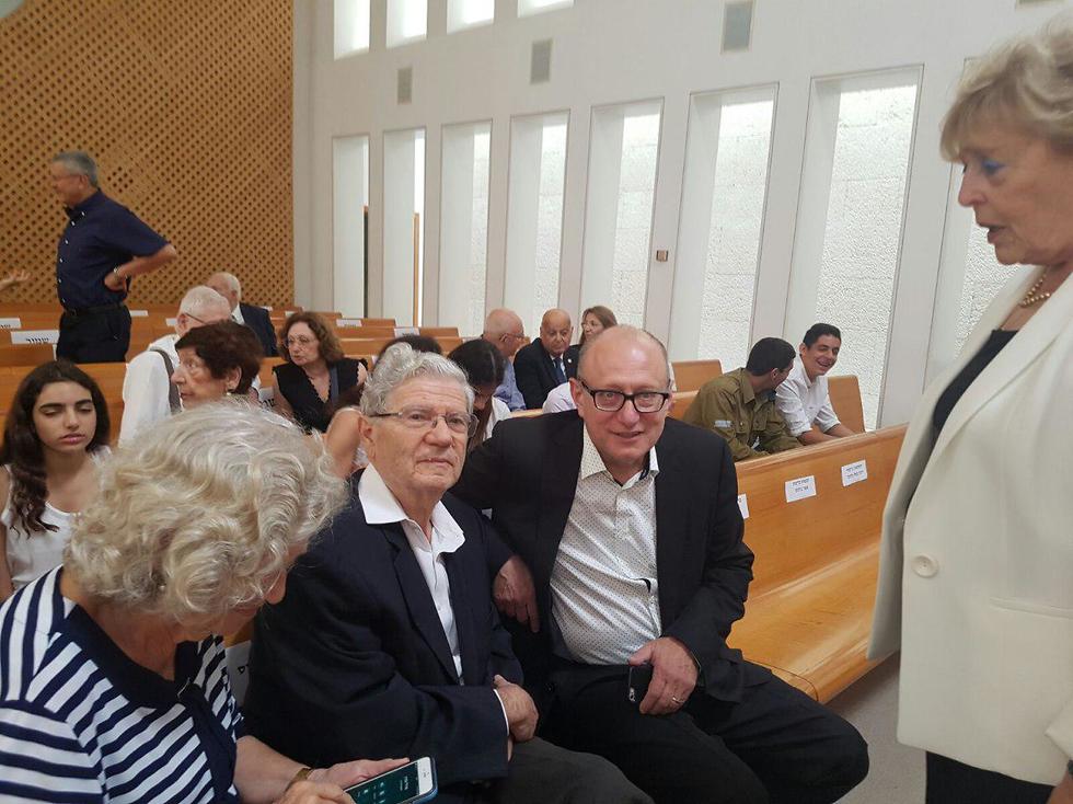 השופטת בדימוס עדנה ארבל, אלכס שטיין והנשיא בדימוס אהרן ברק, בשבוע שעבר בטקס הפרישה של אורי שהם (צילום: טובה צימוקי) עדנה ארבל אלכס שטיין אהרן ברק בית המשפט העליון (צילום: טובה צימוקי)