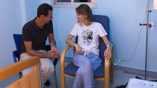 Асма и Башар Асад на процедуре химиотерапии