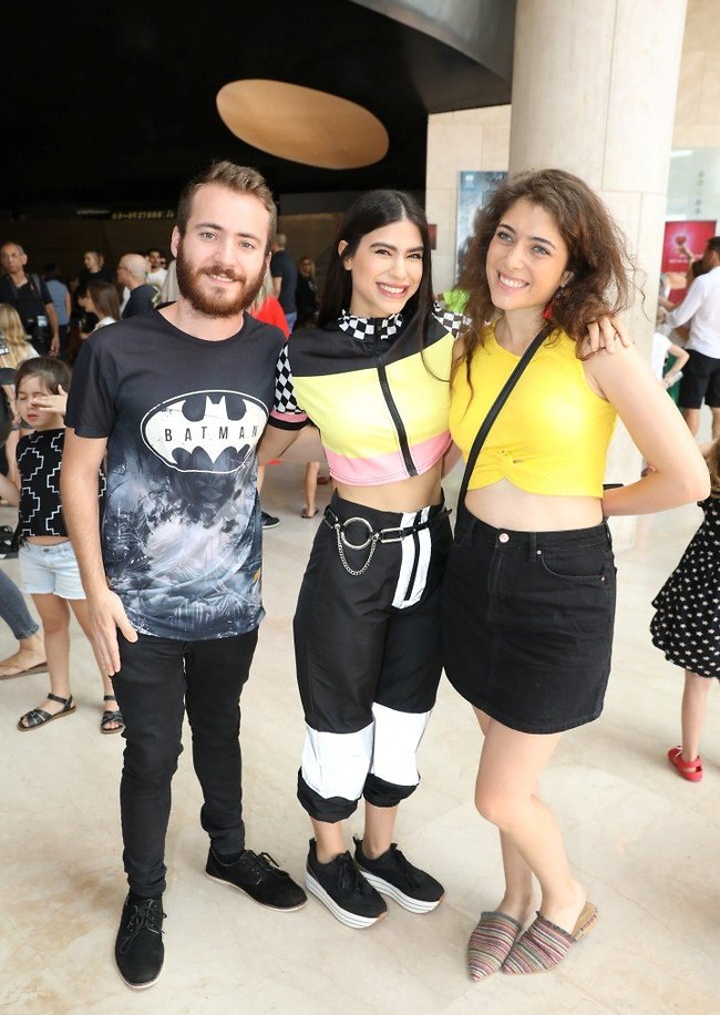 תיאמתם מראש? רוני דלומי, דניאל מורשת ורוני נדלר (צילום: רפי דלויה) תיאמתם מראש? רוני דלומי, דניאל מורשת ורוני נדלר (צילום: רפי דלויה)