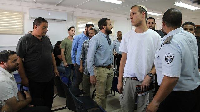 ולדימיר לוברסקי בבית המשפט הצבאי בעופר טרם דיונו של יוסף איסלאם אבו חמיד (צילום: עמית שאבי)