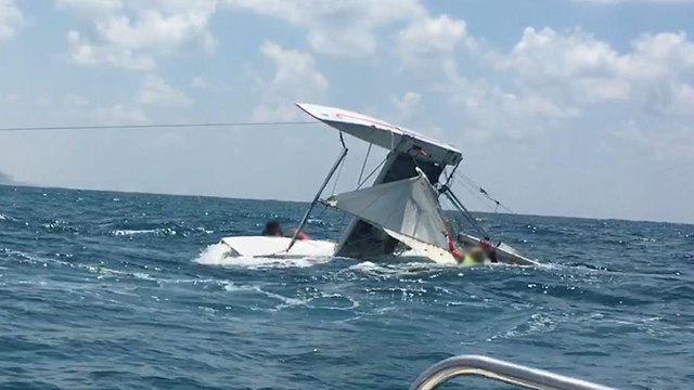 catamaran capsize recovery
