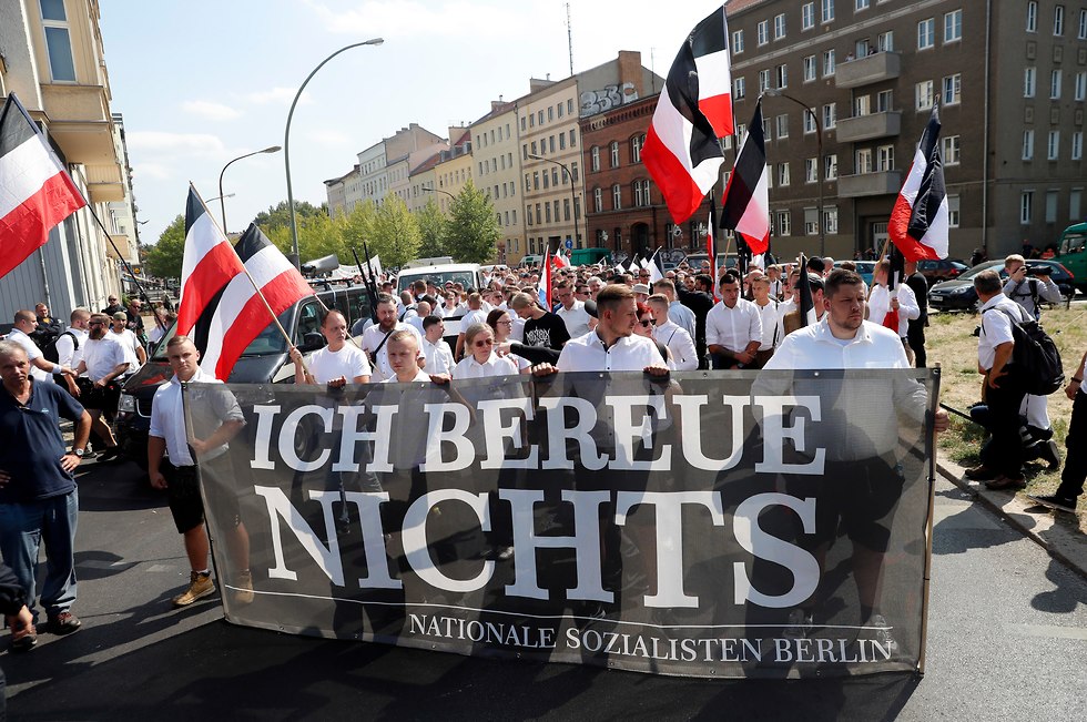 Neo-Nazi protest in Berlin (Photo: EPA)