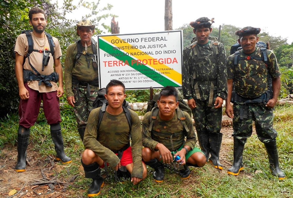 משלחת מחקר שבט מבודד נחשף ביערות האמזונס בברזיל (צילום: AFP)