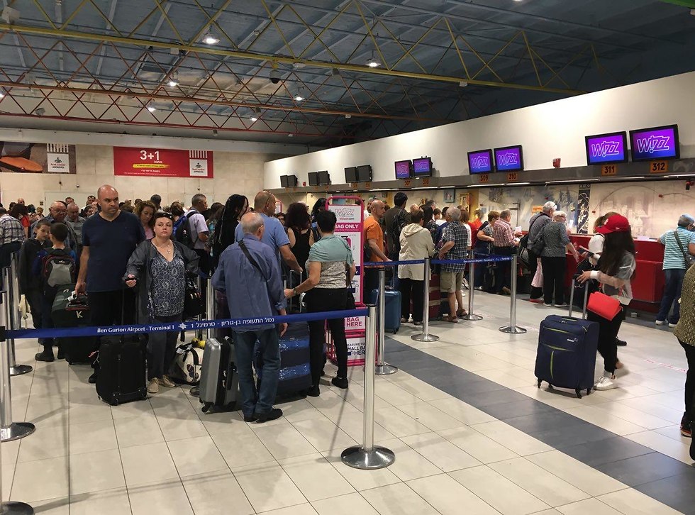 Регистрация на рейсы в аэропорту Бен-Гурион. Фото: Шири Адар