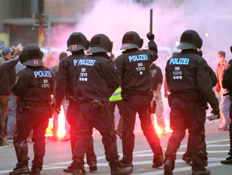 הפגנה של הימין הקיצוני בעיר קמניץ בגרמניה (צילום: AFP)