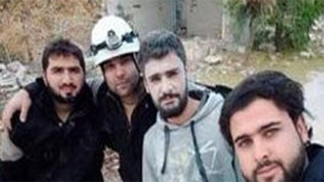 סוריה סאנא טוענים טענה טוענת פעילי ארגון הקסדות הלבנות מביימים צילומים ביום סט מתקפה כימית ()