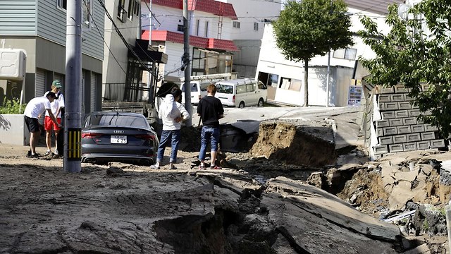 יפן רעידת אדמה הוקאידו נזק (צילום: רויטרס)