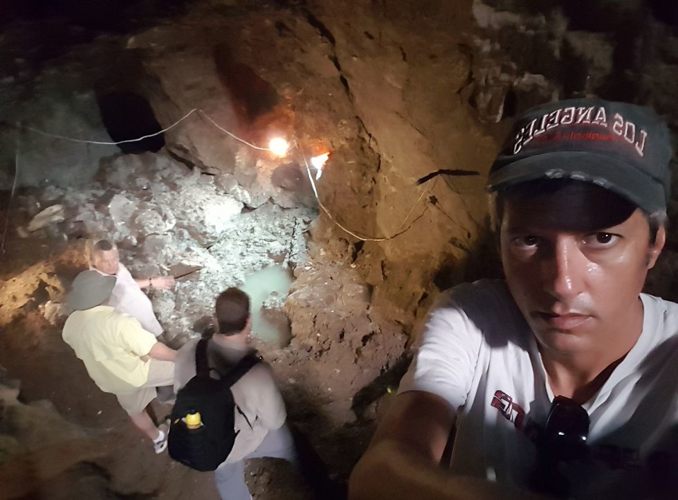 סלפי במערה (צילום: אסף קמר)