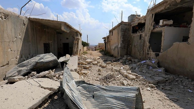הפצצות נרחבת של רוסיה וסוריה על מעוז המורדים האחרון בשטח סוריה  מחוז אידליב (צילום: AFP)