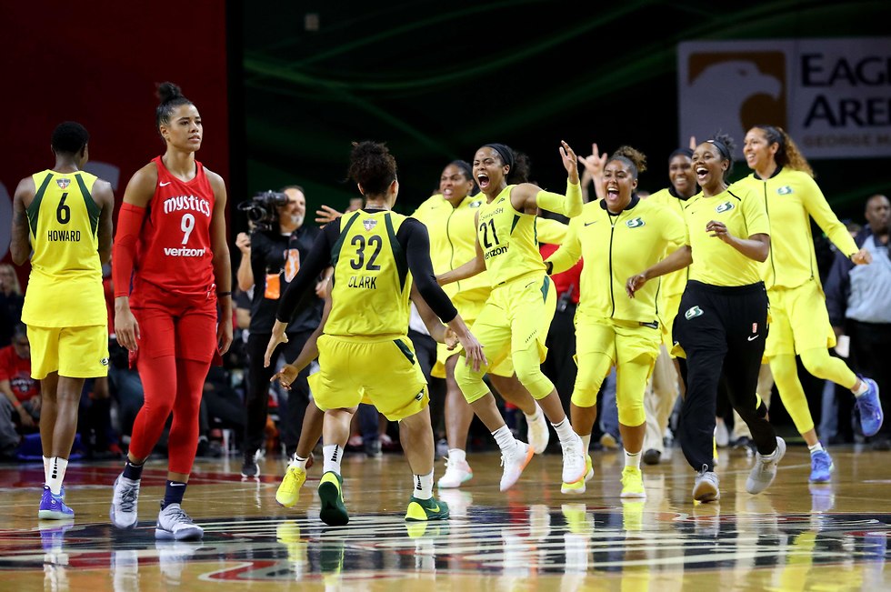 בריאנה סטיוארט סיאטל סטורם WNBA (צילום: AFP)
