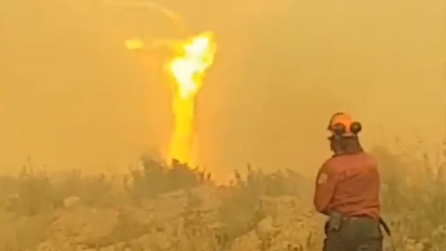 טורנדו אש שריפה כבאים כיבוי מכבי קנדה (צילום: מתוך אינסטגרם)