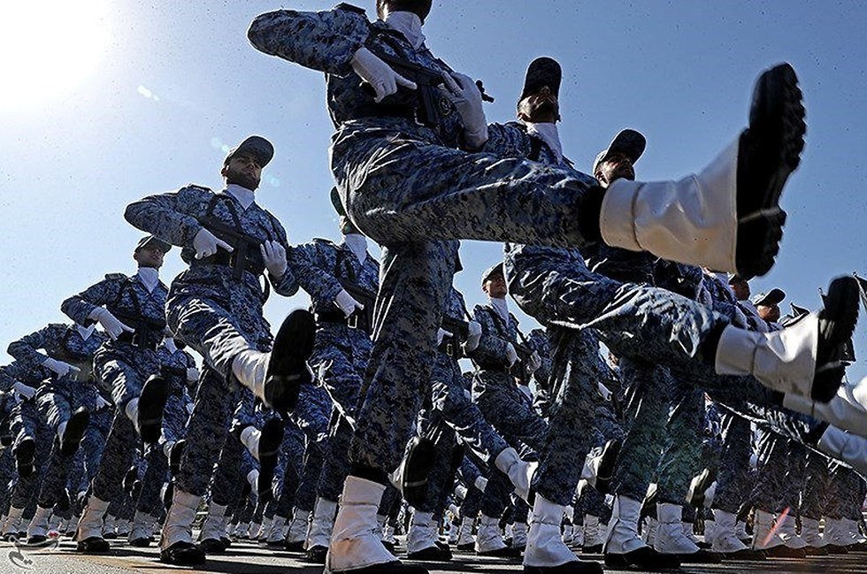 Iranian soldiers in Tehran (Photo: Reuters)