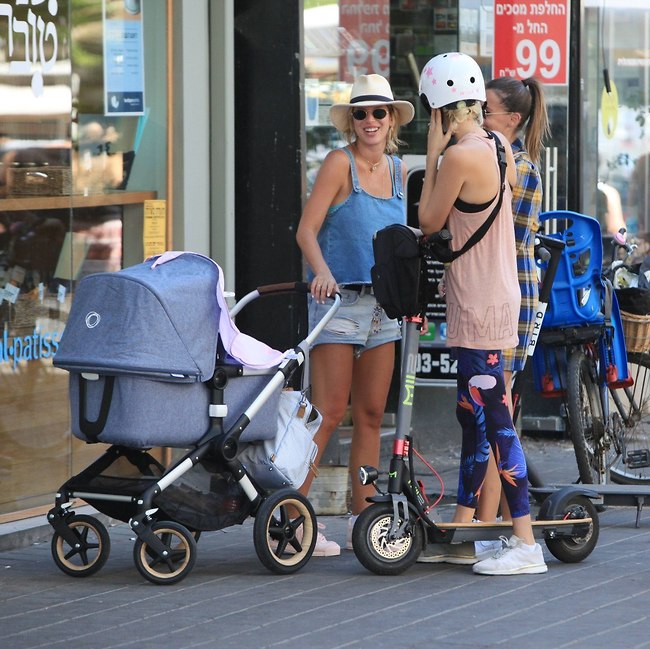 יש לה את כל הסיבות לחייך (צילום: מוטי לבטון) יש לה את כל הסיבות לחייך (צילום: מוטי לבטון)