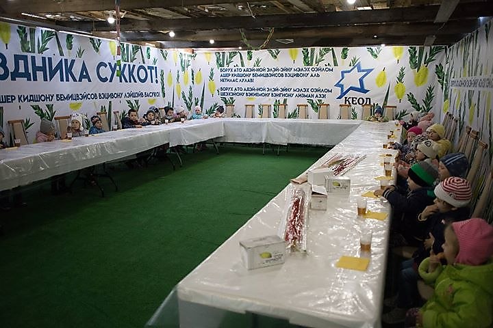 בנימין וגנר משתף: הסוכה בבית הקהילה היהודית בקראסניארסק שבסיביר