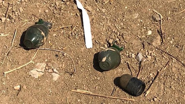 מטענים מאולתרים ורימוני נפץ בהפרות סדר בגבול עזה  (צילום: דובר צה