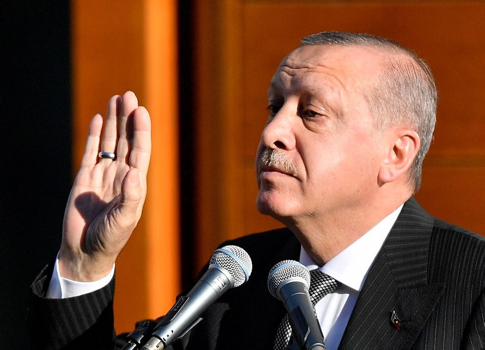 נשיא טורקיה ארדואן חונך את המסגד הגדול ב גרמניה קלן (צילום: AP)