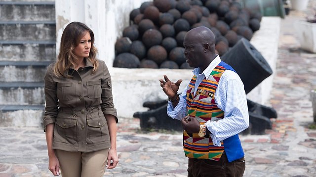מלניה טראמפ ביקור אפריקה כלא עבדים (צילום: AFP)