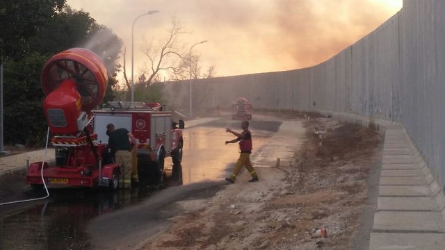 Fires break out throughout Gaza border communities   (Photo: Barel Efraim)