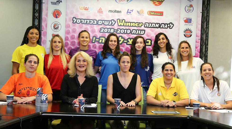 ליגת העל לנשים כדורסל נשים (צילום: ראובן שוורץ)