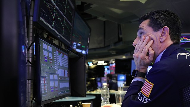 צניחה בבורסה האמריקנית (צילום: AFP)