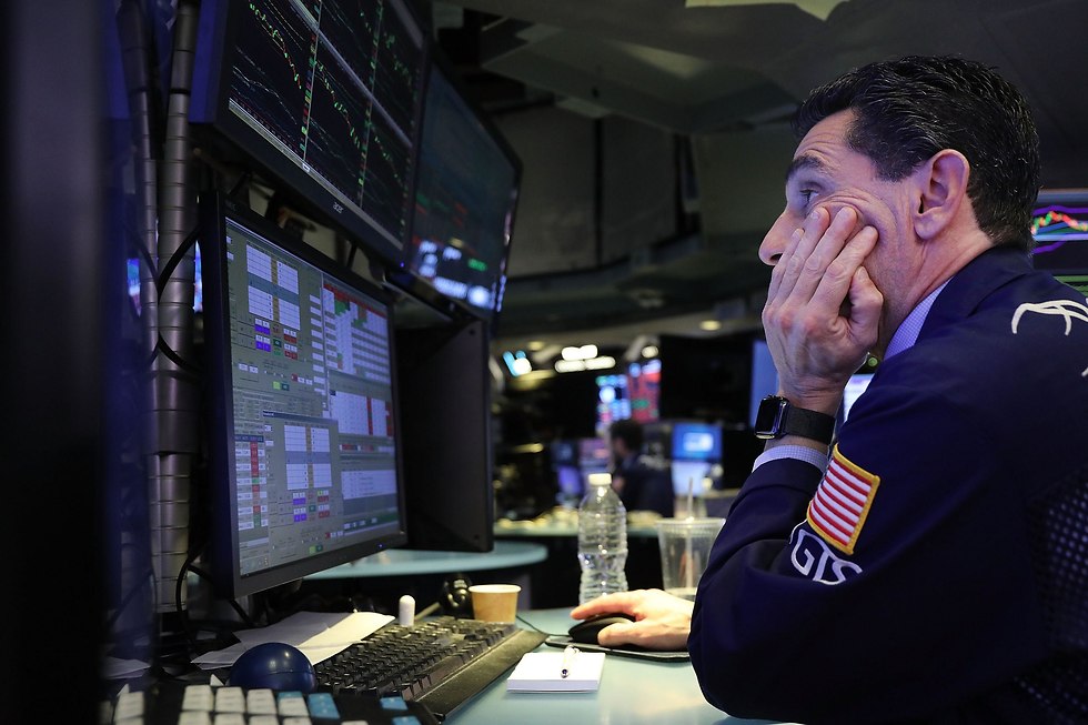 צניחה בבורסה האמריקנית (צילום: AFP)
