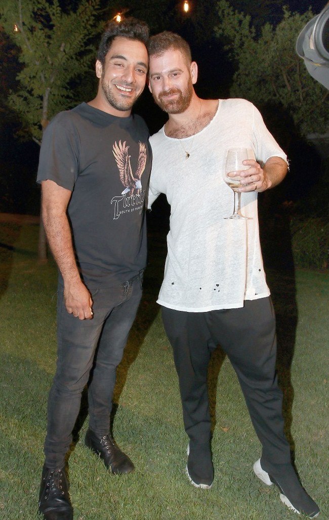 ראש בראש. עומר מילר ואבי ביטון (צילום: ענת מוסברג) ראש בראש. עומר מילר ואבי ביטון (צילום: ענת מוסברג)