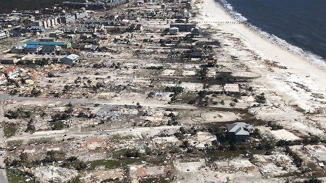 נזקי ההוריקן מייקל בפלורידה (צילום: AFP)