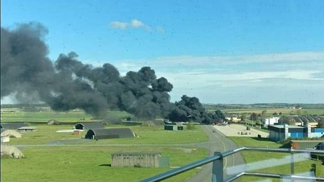 מכונאי ירה על F-16 בלגיה בטעות מטוס התפוצץ (צילום: טוויטר)