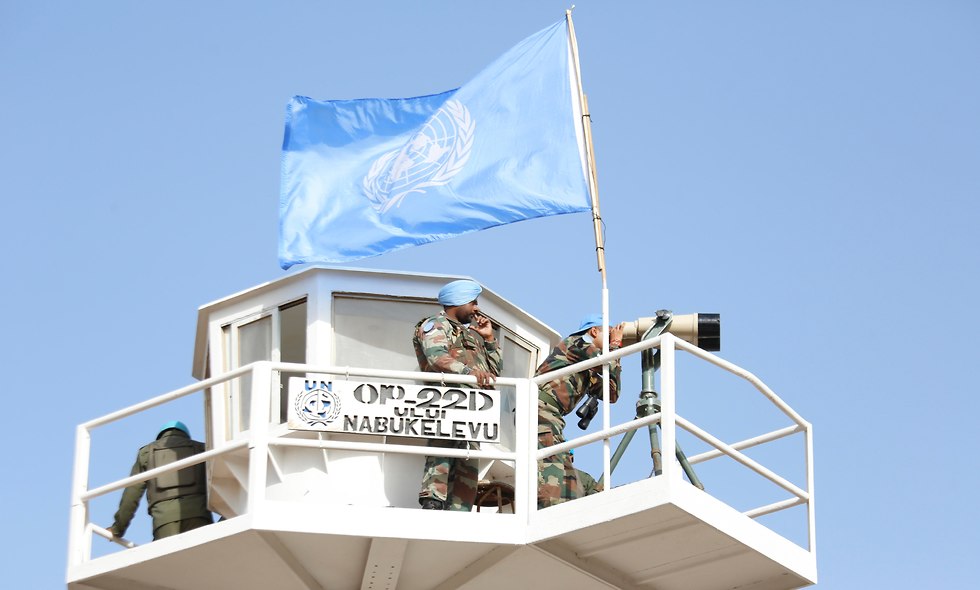 UN forces return to Syria through the Quneitra crossing (Photo: AP)