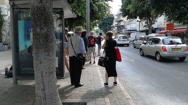 עומס תחבורה ציבורית בתל אביב ()