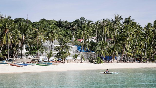 האי בורקאי הפיליפינים (צילום: EPA)