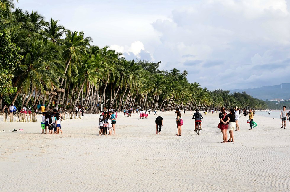 האי בורקאי הפיליפינים (צילום: EPA)