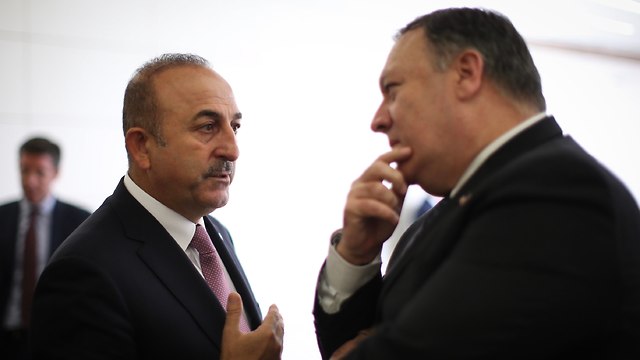 מזכיר המדינה האמריקני ומקבילו הטורקי (צילום: EPA)