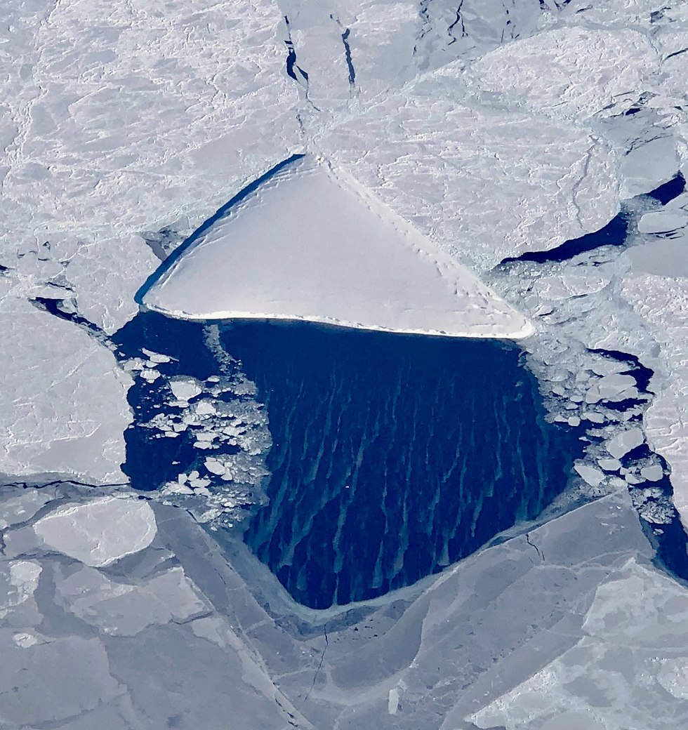 קרחונים נוספים שהתנתקו ממדף הקרח, בעלי צורה 