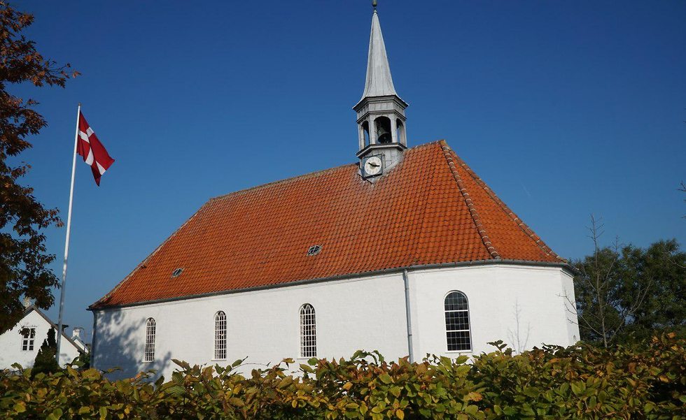 כנסייה בעיירה גילליי (צילום: הקונגרס היהודי העולמי)