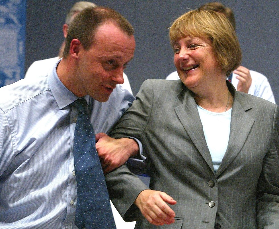קנצלרית גרמניה אנגלה מרקל עם פרידריך מרץ שנת 2002 המפלגה הנוצרית דמוקרטית (צילום: רויטרס)