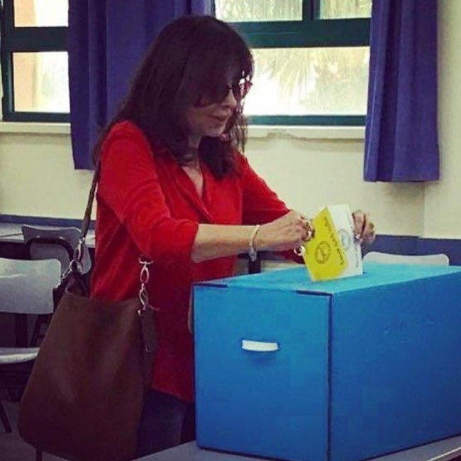 לוקחת את זה ברצינות. ירדנה ארזי (צילום: אינסטגרם) לוקחת את זה ברצינות. ירדנה ארזי (צילום: אינסטגרם)