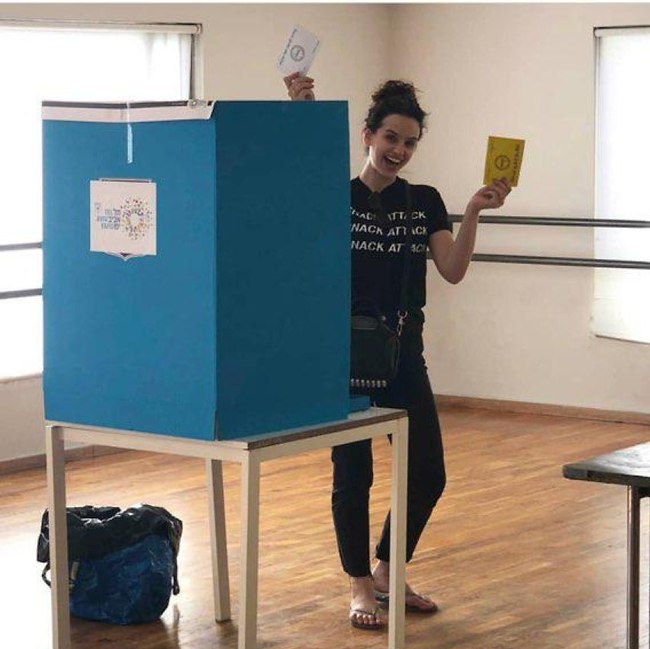 פאן במקסימום. קורין גדעון (צילום: אינסטגרם) פאן במקסימום. קורין גדעון (צילום: אינסטגרם)