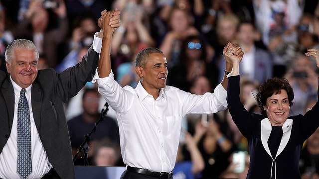 Former US President Obama with Senate candidates in Nevada (Photo: EPA)