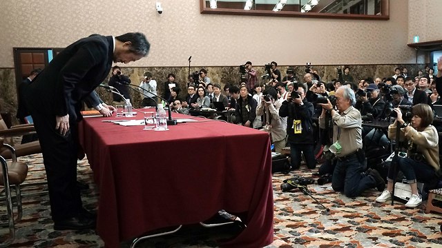 ג'ומפיי יסודה שבוי סוריה חזר הביתה ל יפן (צילום: AP)